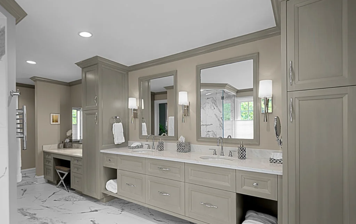 Custom bathroom vanity with elegant countertops in Sarasota, FL