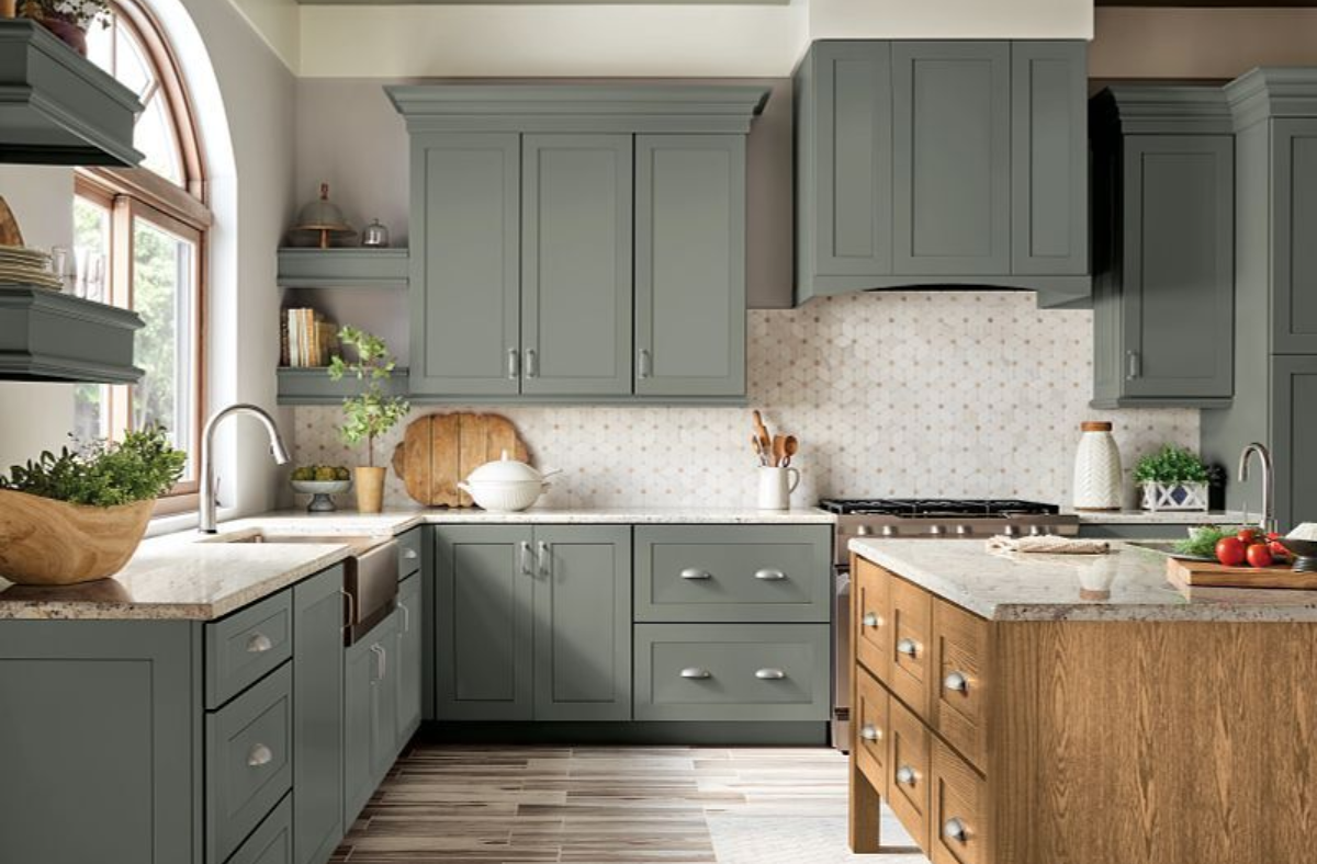 Traditional and classic kitchen cabinets with detailed molding, showcasing timeless craftsmanship.